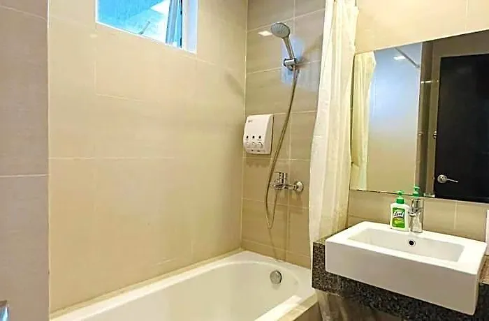 8 Newtown Boulevard By Hiverooms Hotel Lapu-Lapu City