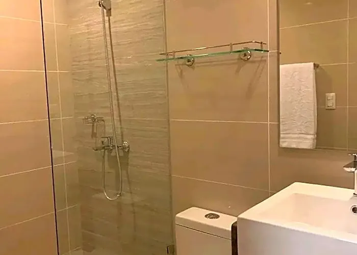 Hotel 8 Newtown Boulevard By Hiverooms 4*
