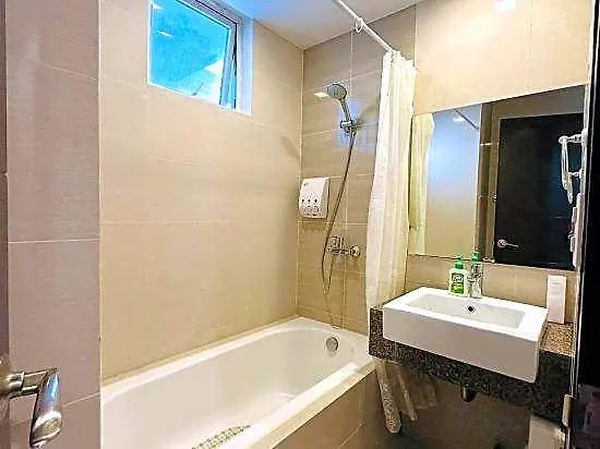 Hotel 8 Newtown Boulevard By Hiverooms