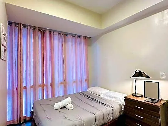8 Newtown Boulevard By Hiverooms Hotel Lapu-Lapu City